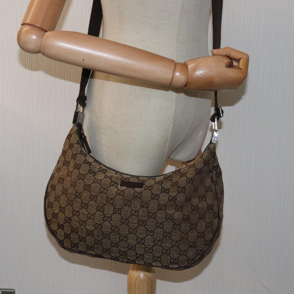GUCCI GG Canvas Shoulder Bag Beige 122790 77680
