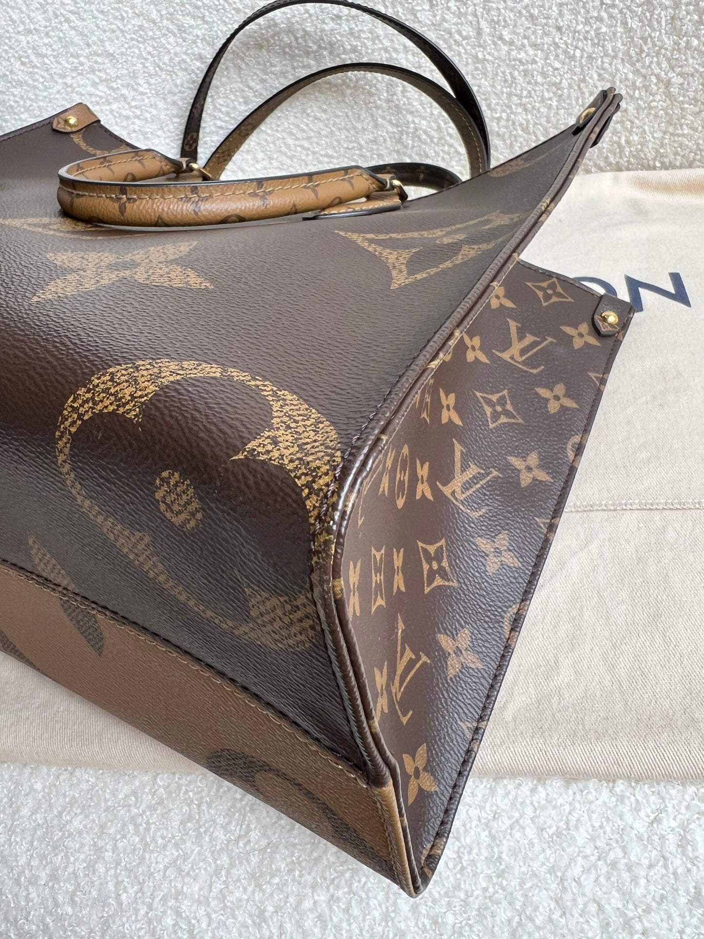 Louis Vuitton On the Go MM Monogram (RRP £2,250)