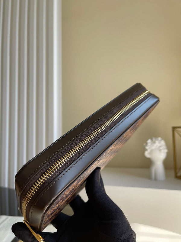 LOV2 Bags - Luxurious Bags  2361