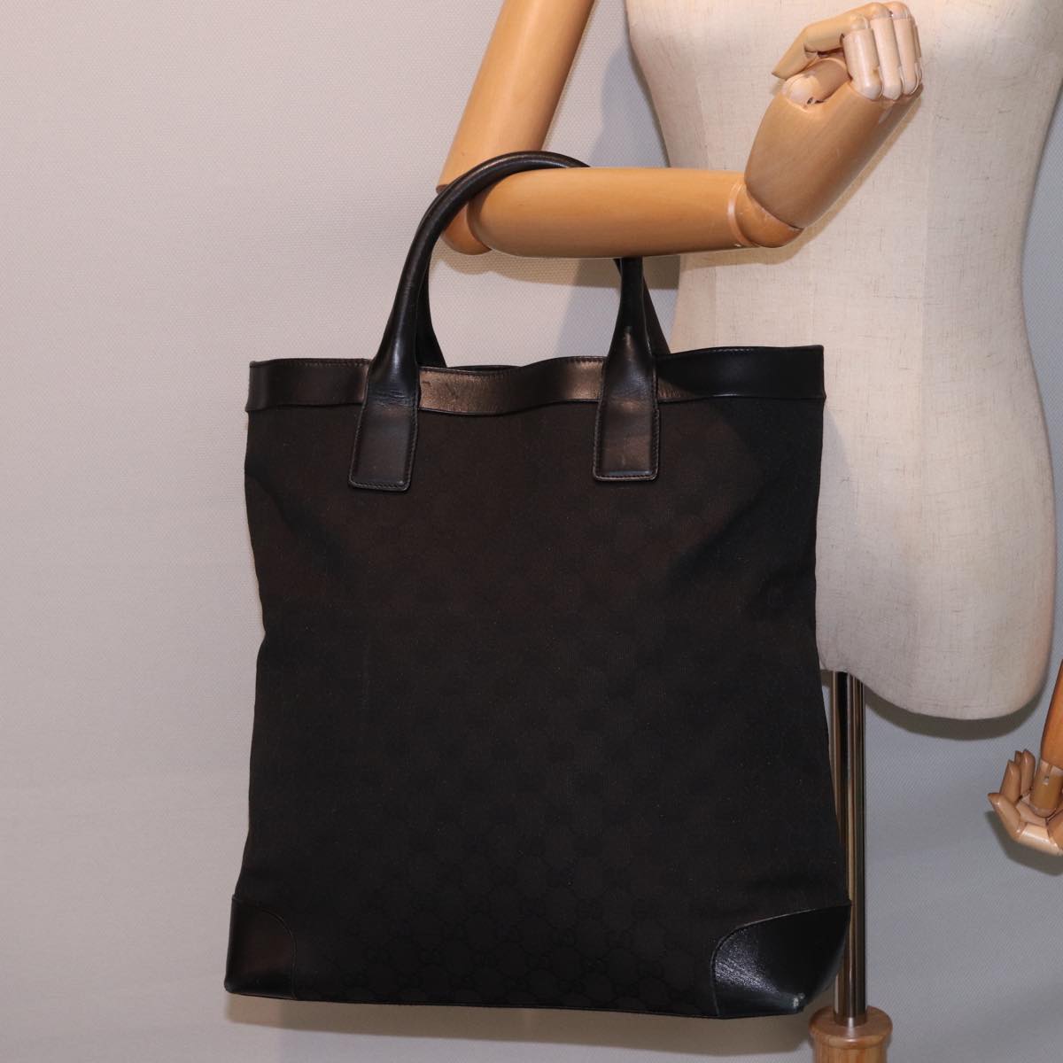 GUCCI GG Canvas Hand Bag Black 002 1121 78531