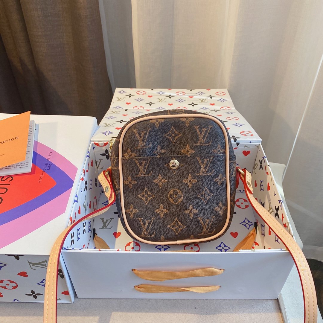EN - New Arrival Bags LUV 083