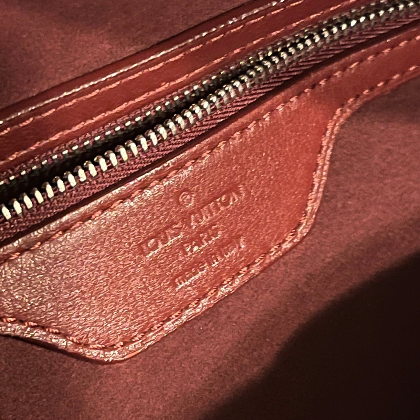 LOUIS VUITTON IXIA GM Antheia Monogram Lambskin Hobo Bag