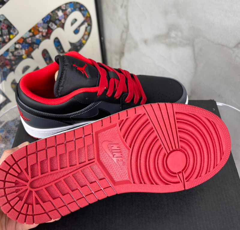 SAMC - NKE Shoes - 089