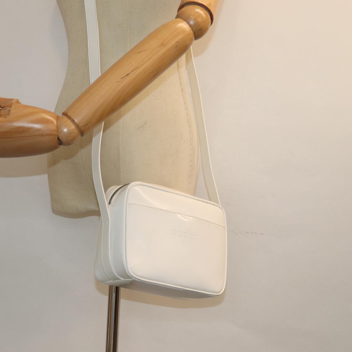 GUCCI Bamboo Shoulder Bag Enamel White 001 2046 3007 79480
