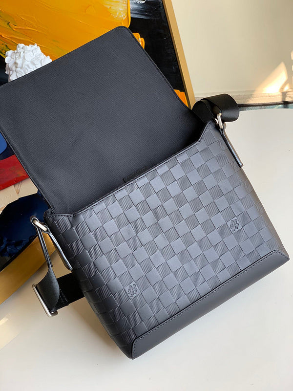 LOV2 Bags - Luxurious Bags  1225