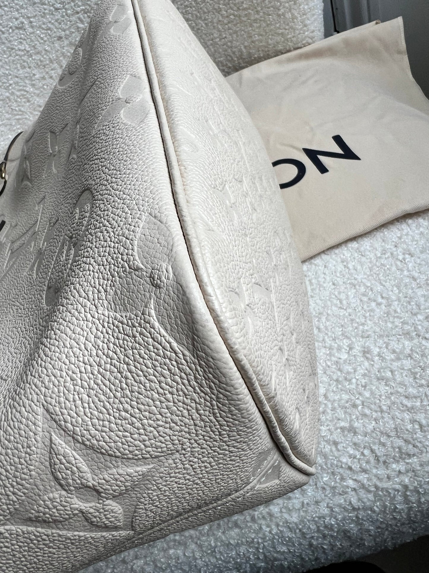Louis Vuitton Neverfull MM Creme Empreinte (RRP £1,940)