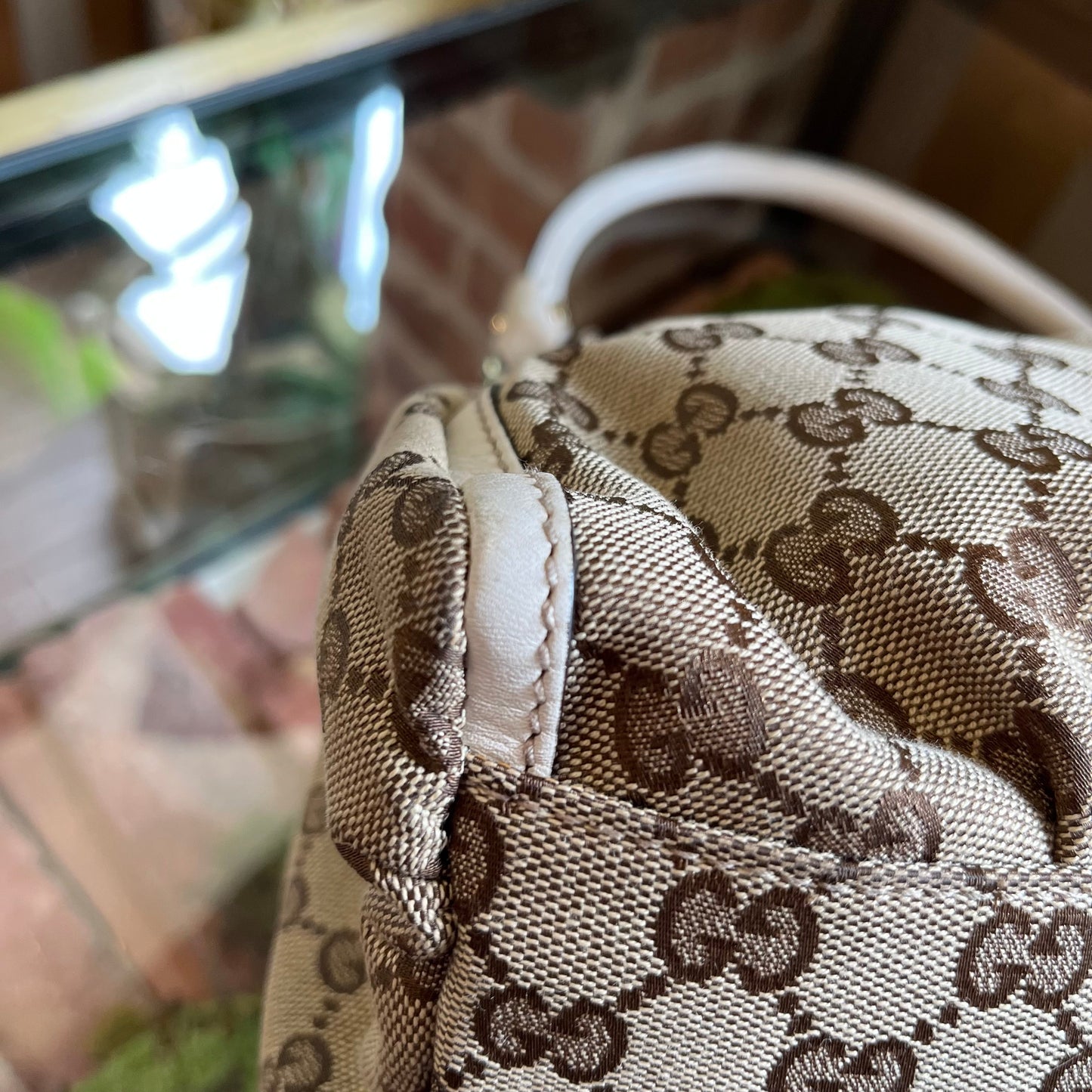GUCCI Abbey D-Ring Original GG Canvas Small Shoulder Bag