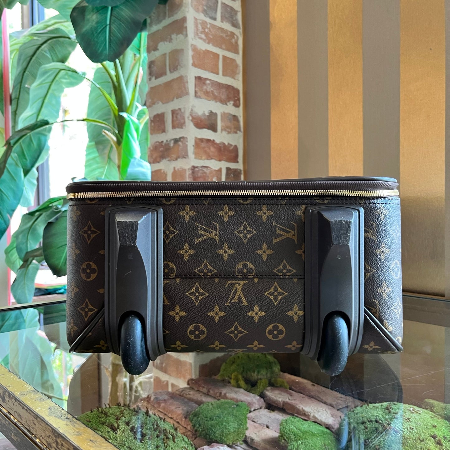 LOUIS VUITTON Pegase 60 Monogram Canvas Rolling Luggage