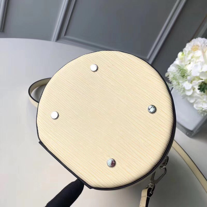 LOV2 Bags - Luxurious Bags  1272