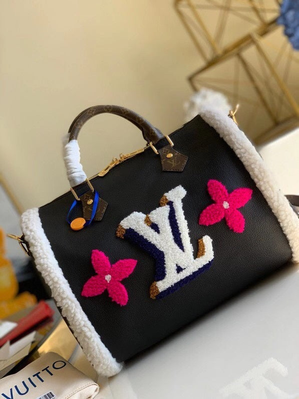 LOV2 Bags - Luxurious Bags  1345
