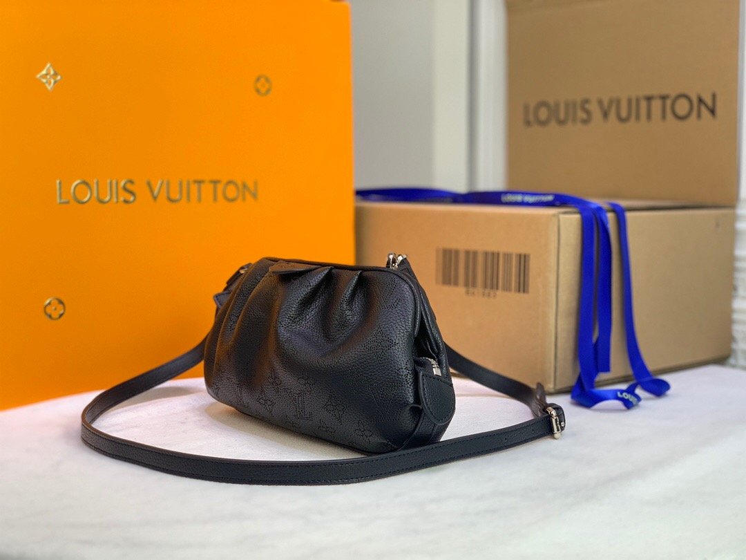 EN - New Arrival Bags LUV 122