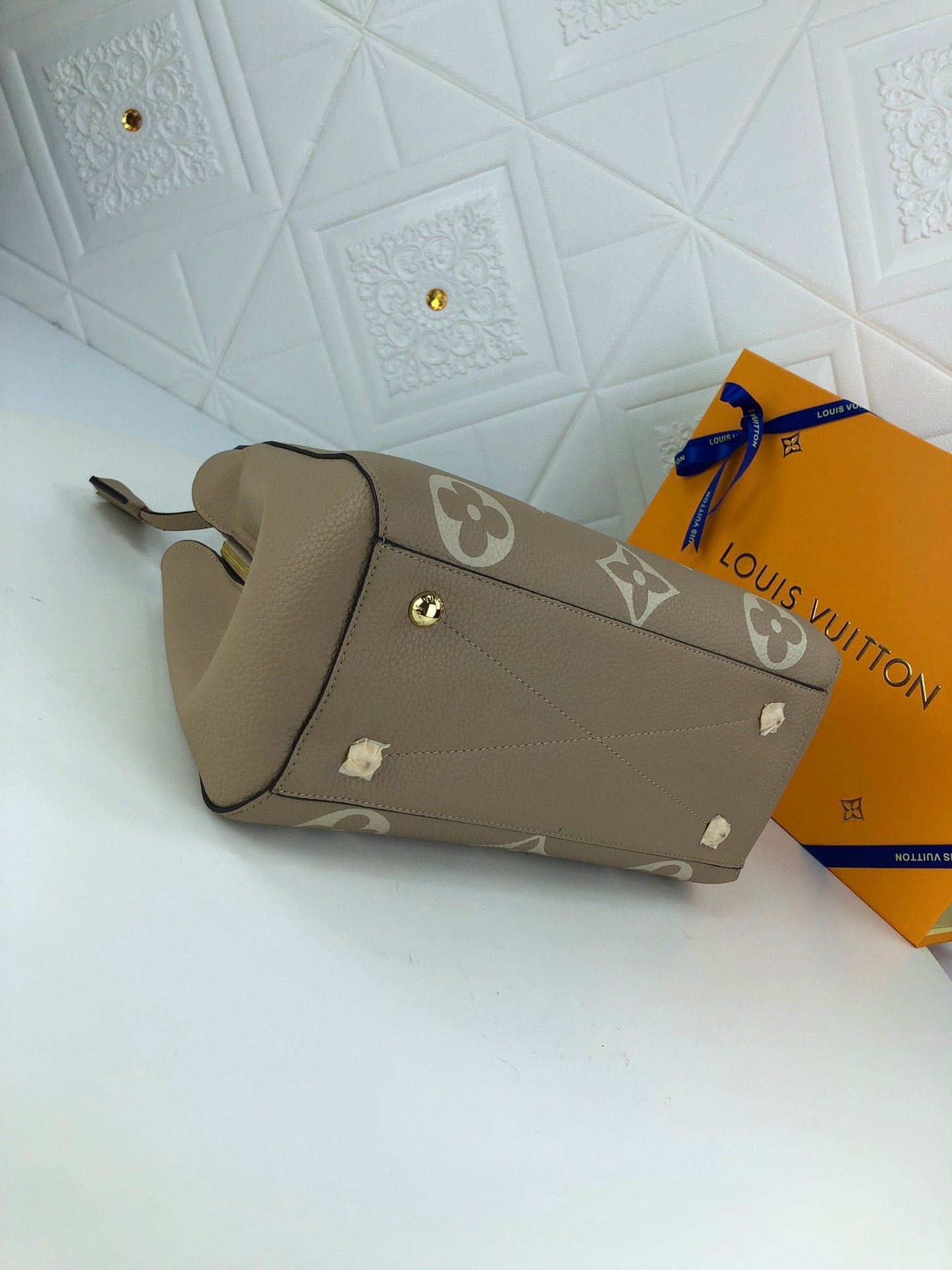 EN - New Arrival Bags LUV 035