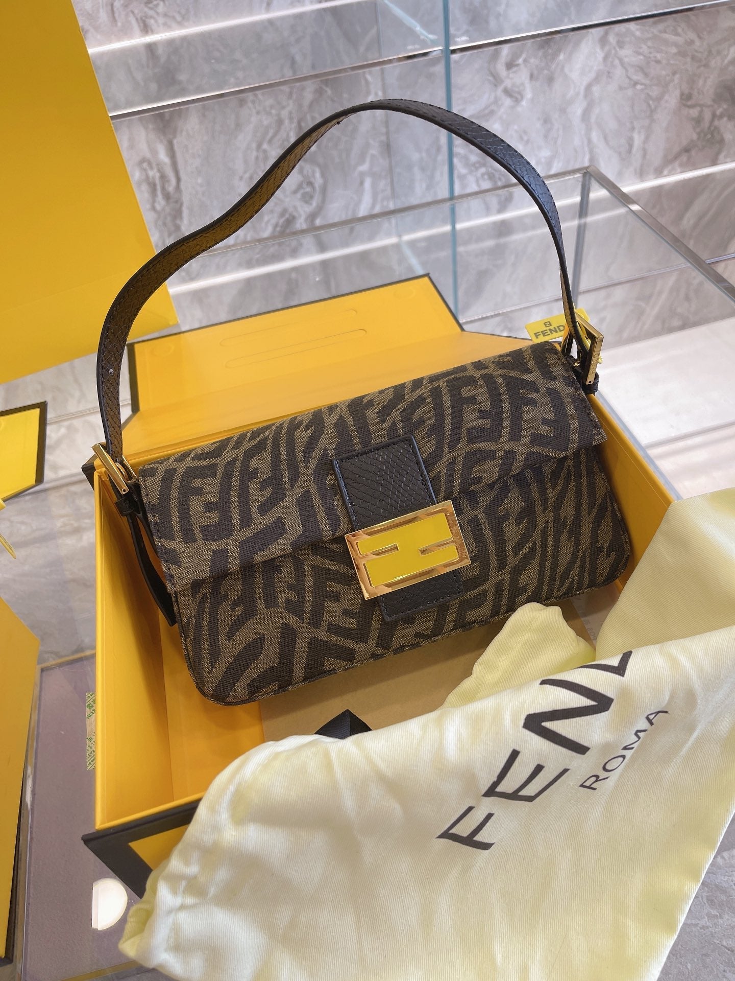 EN - New Arrival Bags FEI 210