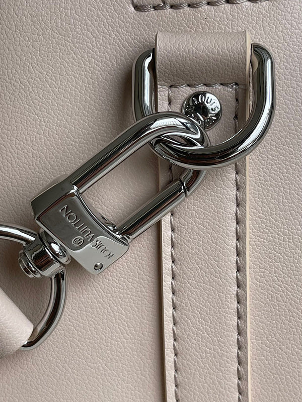 LOV2 Bags - Luxurious Bags  1238