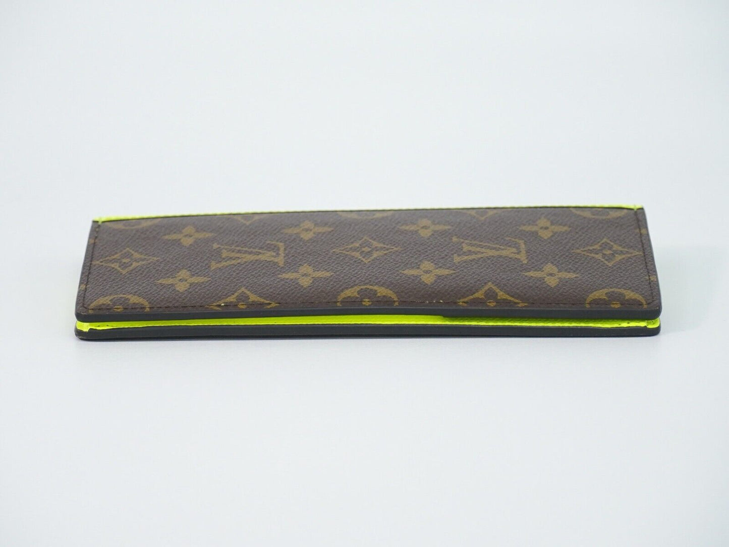 Louis Vuitton Portefeuille Brazza  Canvas Wallet  ()