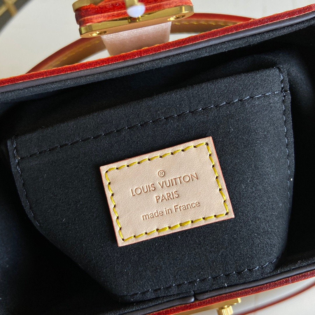 EN - New Arrival Bags LUV 157