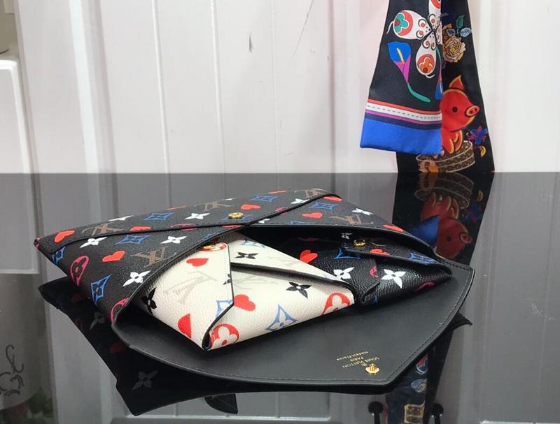 SAMC - LOV Bags - 2646