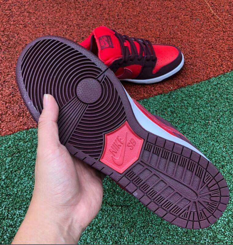 SAMC - NKE Shoes - 988