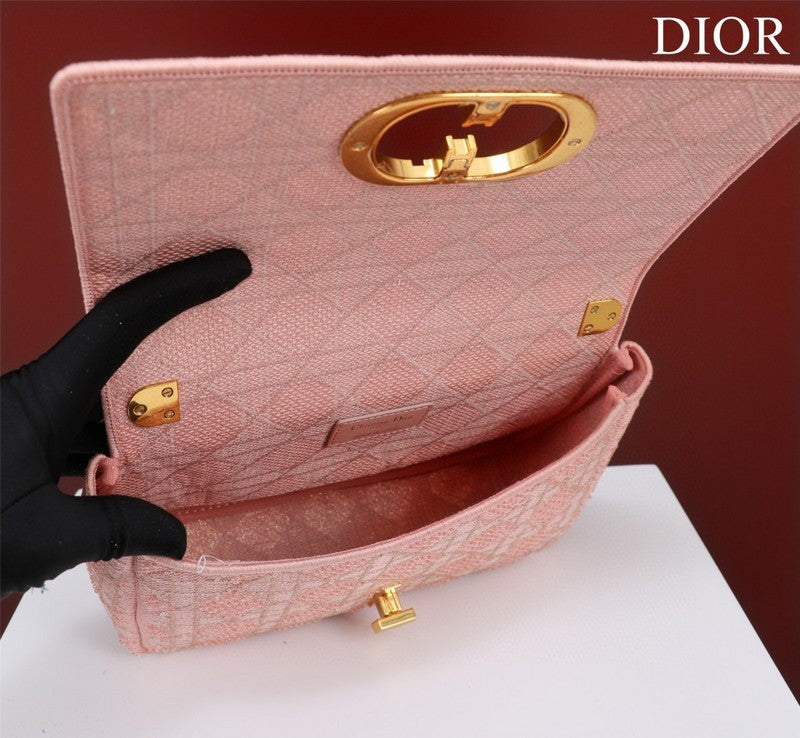 Glami Fashion - DIR Bags - 2011