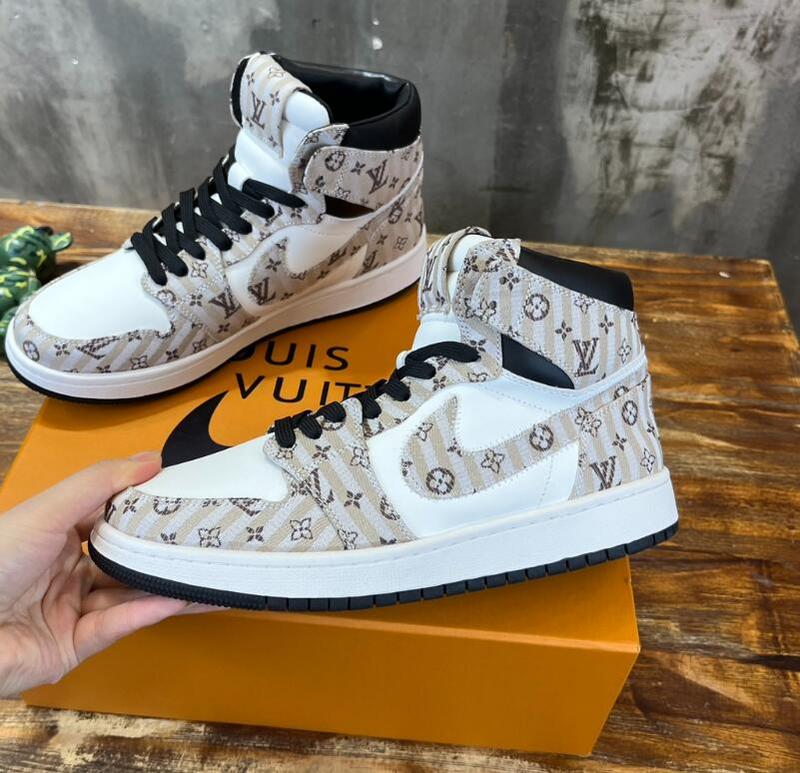 SAMC - NKE Shoes - 373