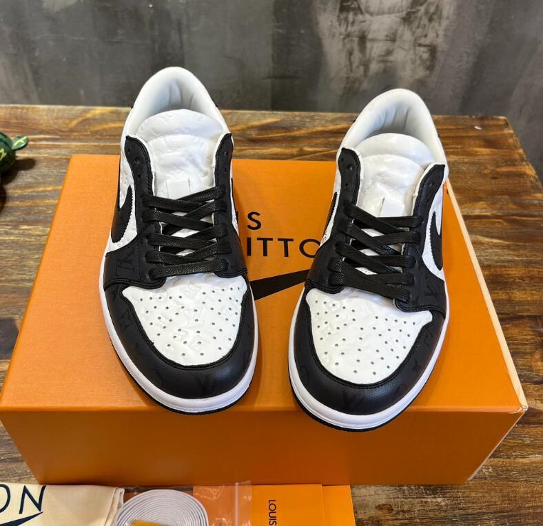 SAMC - NKE Shoes - 405