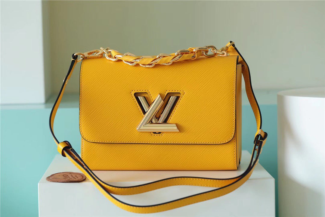 LV Twist MM Epi SunGlamIower Yellow For Women, WomenÃ¢â‚¬â„¢s Bags, Shoulder And Crossbody Bags 9.1in/23cm LV M59888
