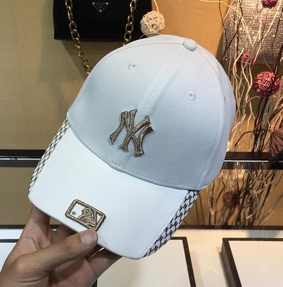 SAMC - Mix Hats - 051