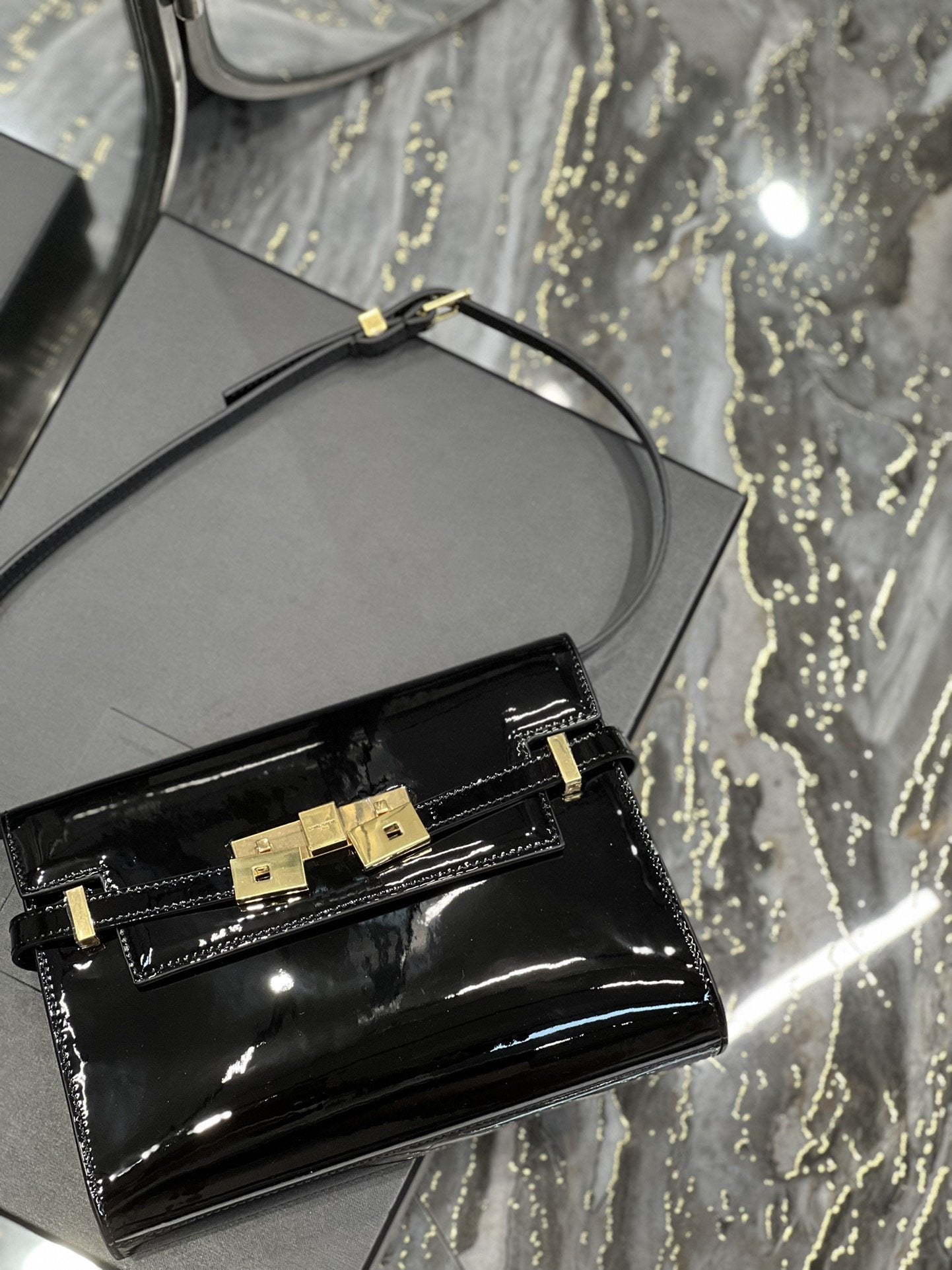 GLAMI Manhattan Small Shoulder Bag Black For Women 9.4in/24cm YSL 675626B870J1000