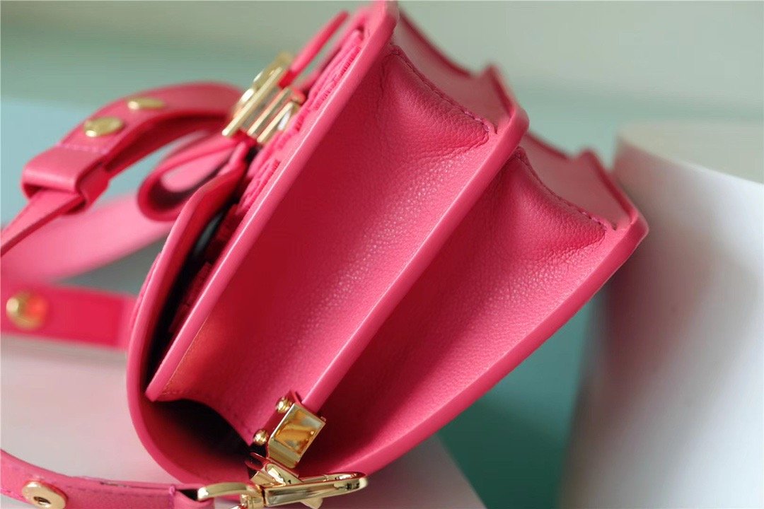 LV Mini Dauphine Monogram GlamIuo Pink For Women,  Shoulder And Crossbody Bags 7.9in/20cm LV M20747