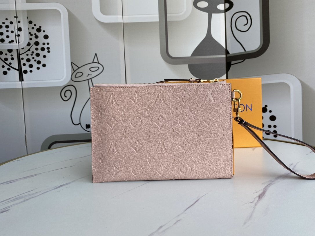 EN - New Arrival Wallet LUV 063