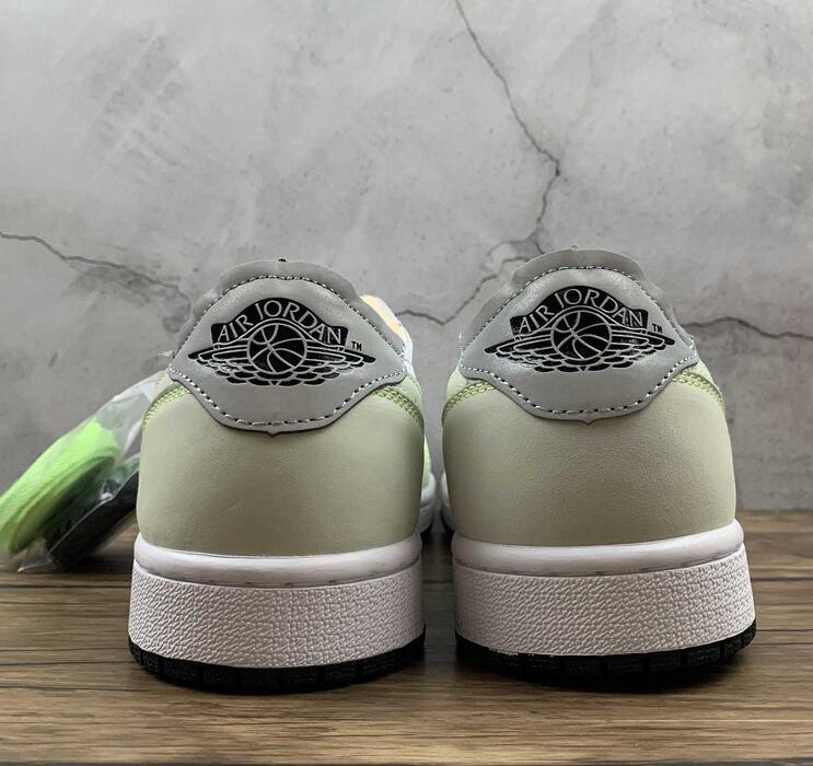 SAMC - NKE Shoes - 1515