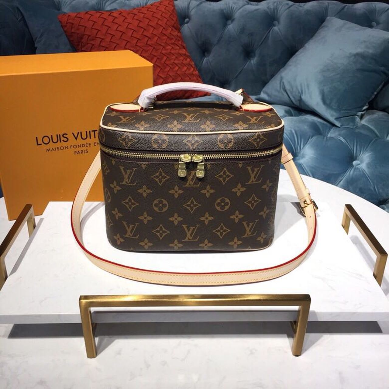 LV NiGLAMI GLAMI Vanity Case Monogram Canvas For Women, WoBags, Travel Bags 9.4in/24cm LV M42265