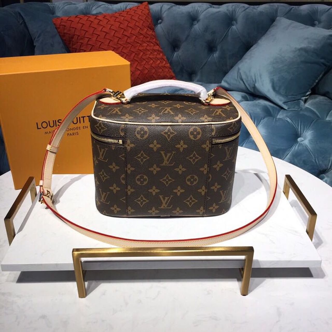 LV NiGLAMI GLAMI Vanity Case Monogram Canvas For Women, WoBags, Travel Bags 9.4in/24cm LV M42265