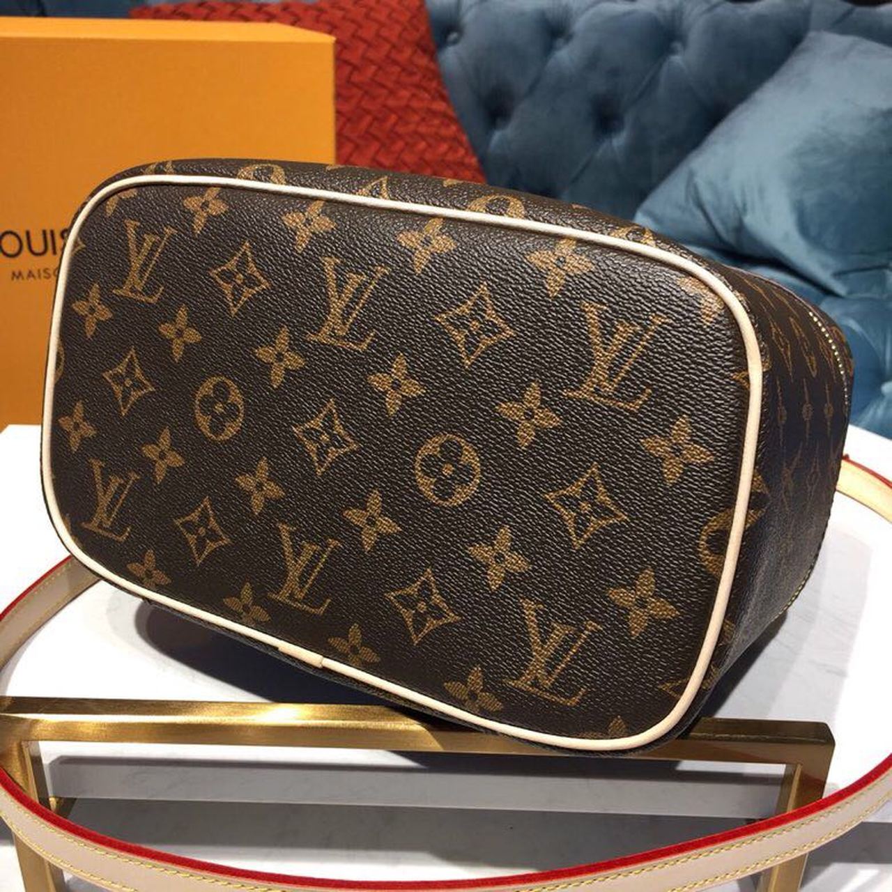 LV NiGLAMI GLAMI Vanity Case Monogram Canvas For Women, WoBags, Travel Bags 9.4in/24cm LV M42265