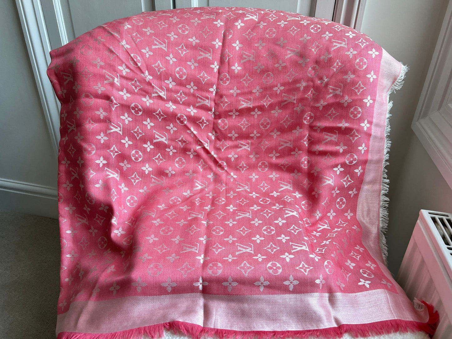 Louis Vuitton Pink Monogram Shawl (RRP £450)