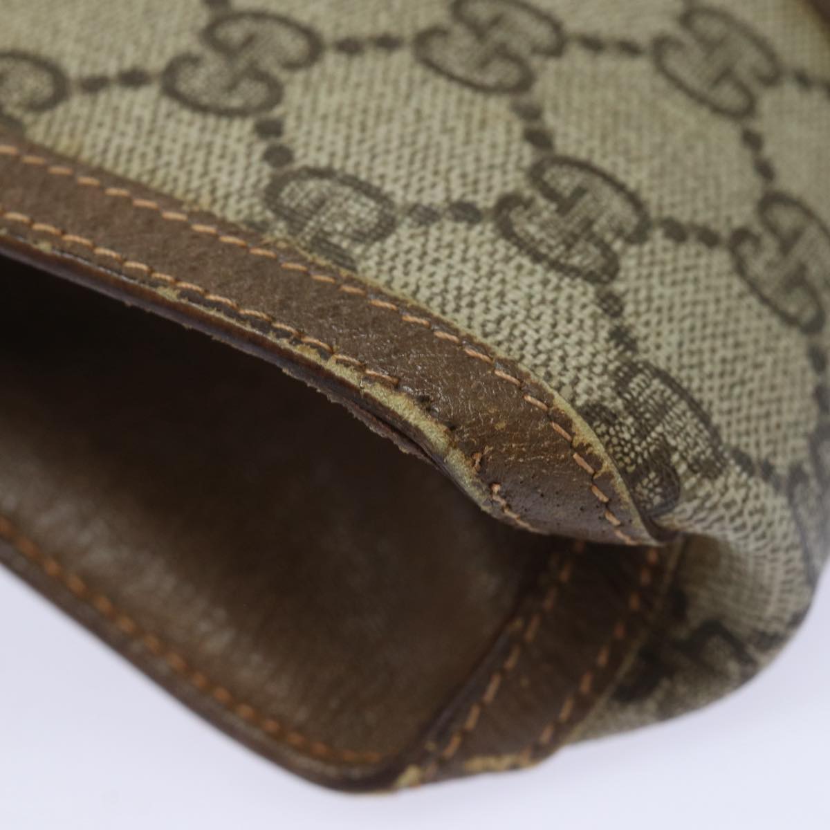 GUCCI GG Supreme Clutch Bag PVC Leather Beige 97 01 037 80682