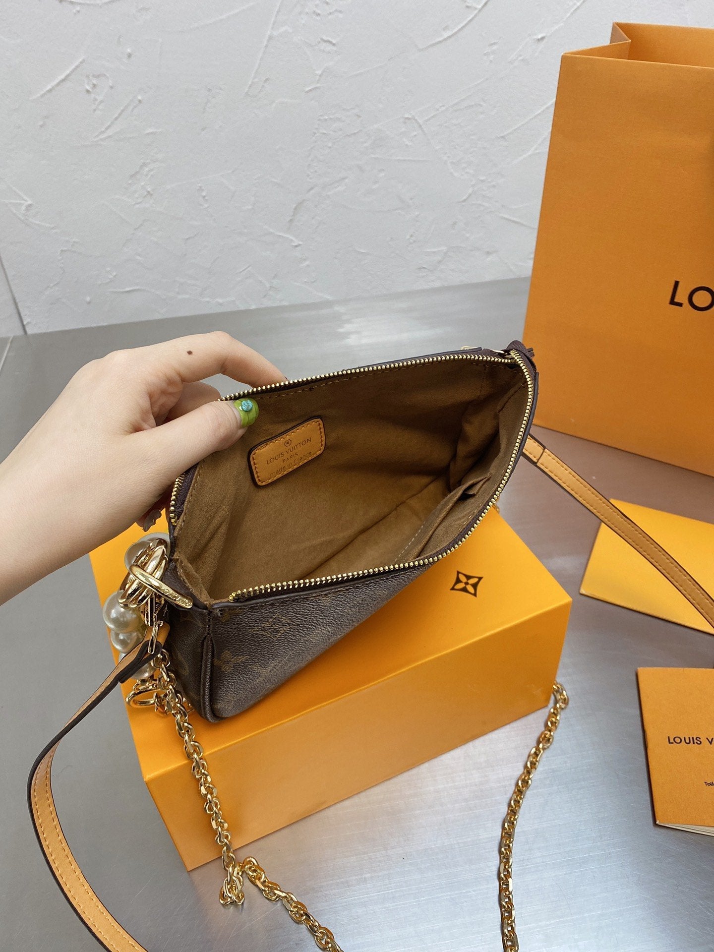 EN - New Arrival Bags LUV 080