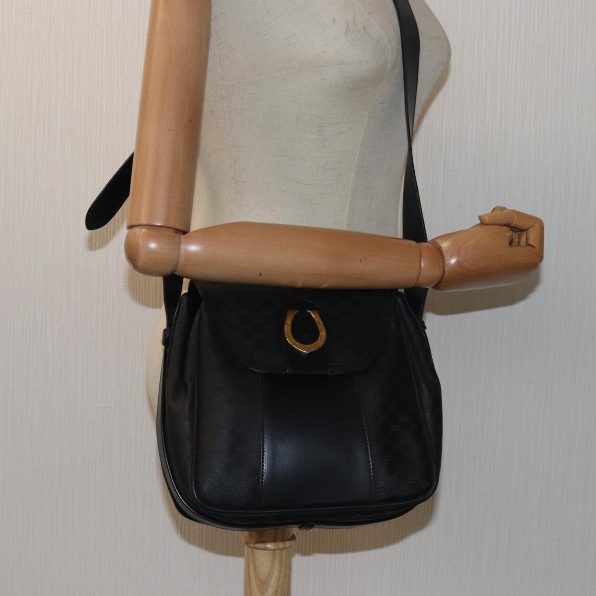 GUCCI Micro GG Supreme Shoulder Bag PVC Black 80932