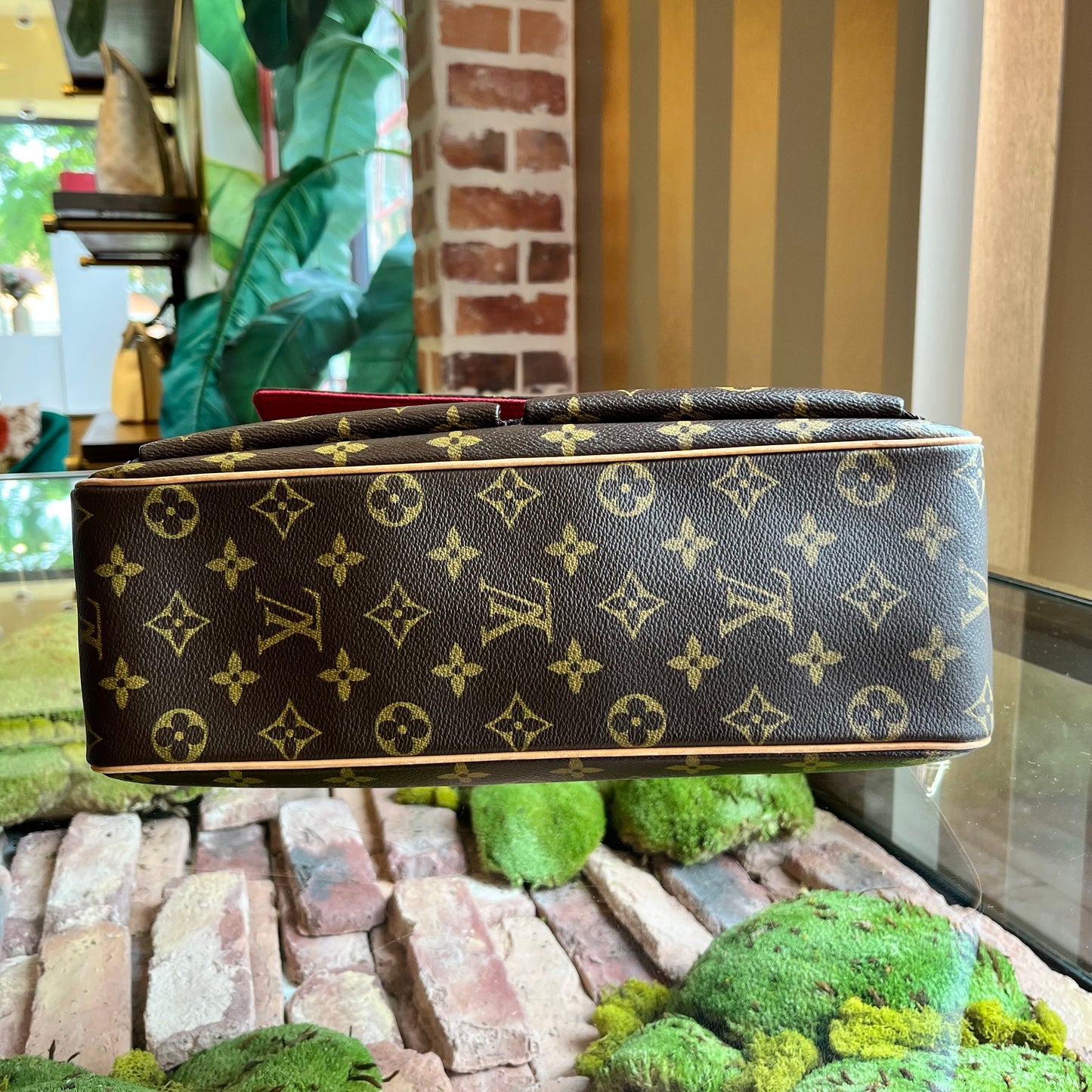 LOUIS VUITTON Viva Cite GM Monogram Canvas Shoulder Bag