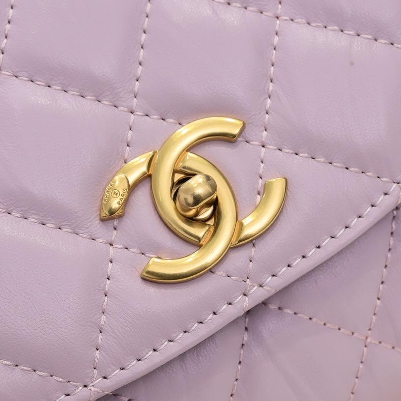 Designer bags by Chanel 083