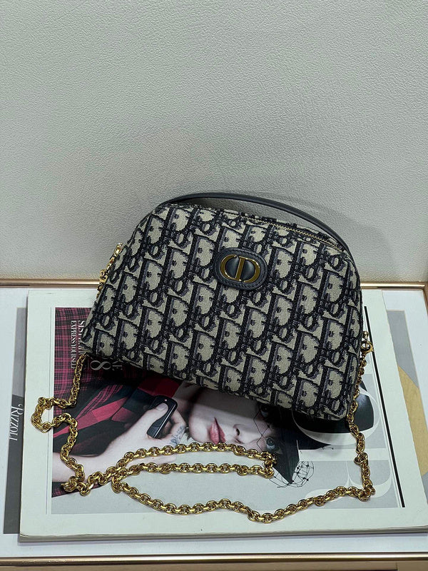 ELE - Dir Bags - 720