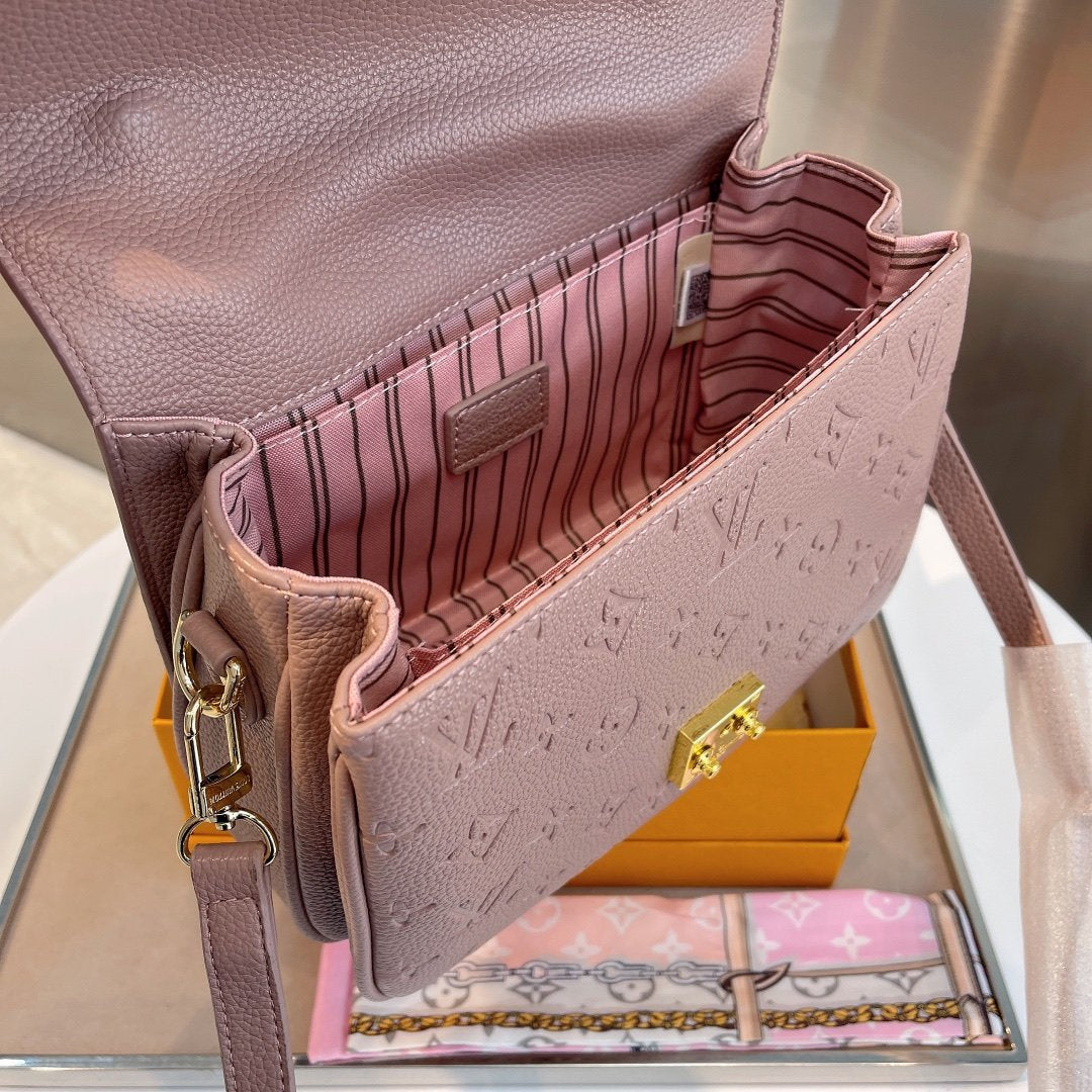 EN - New Arrival Bags LUV 493