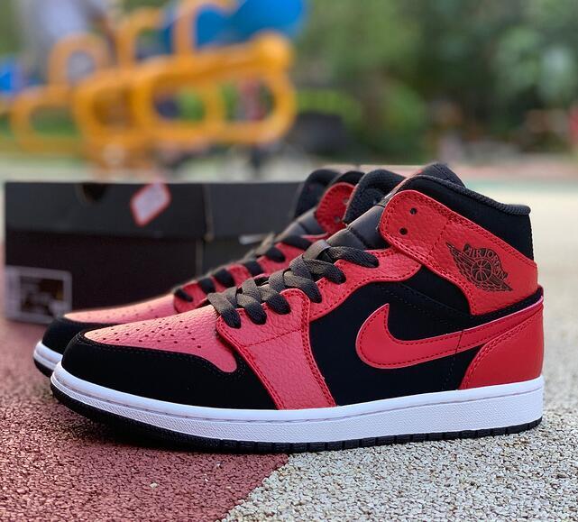 SAMC - NKE Shoes - 1472