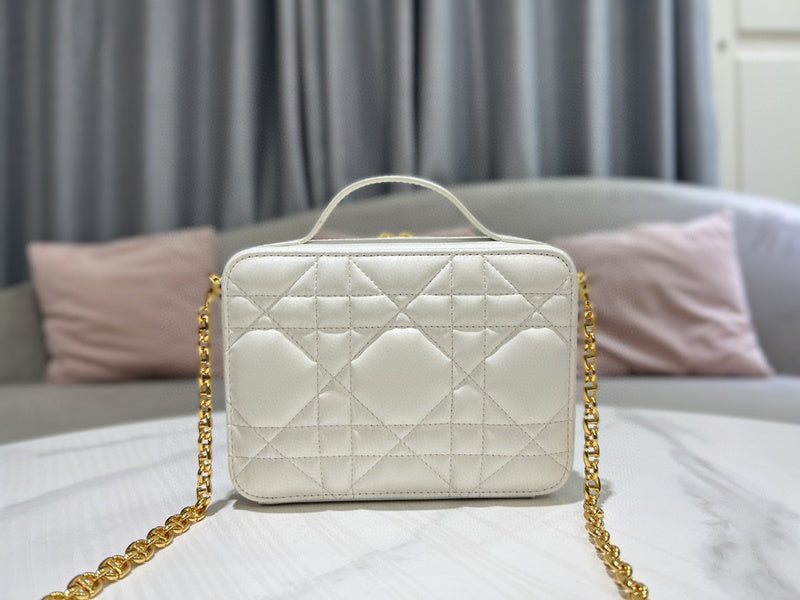 Glami Fashion - DIR Bags - 2023