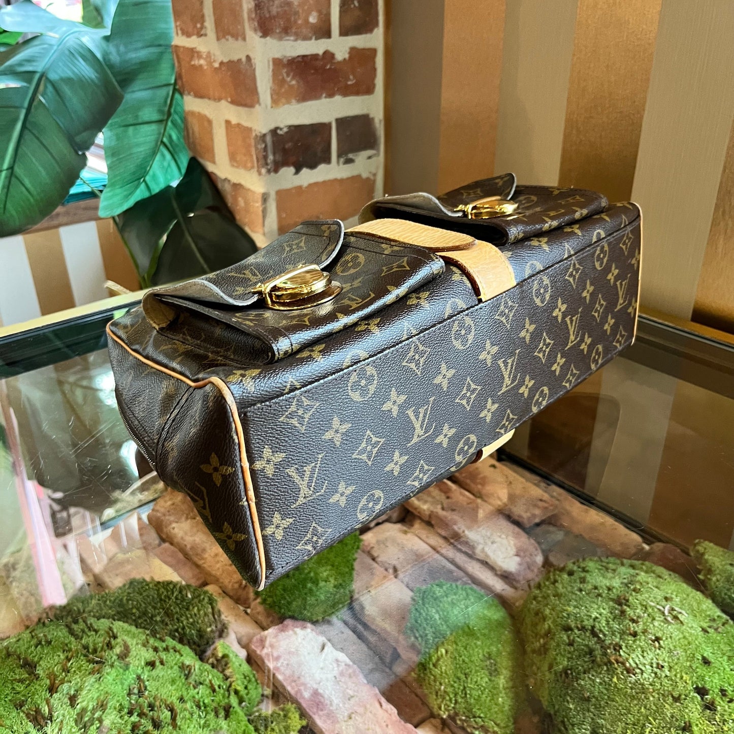 LOUIS VUITTON Monogram Canvas Manhattan GM Bag