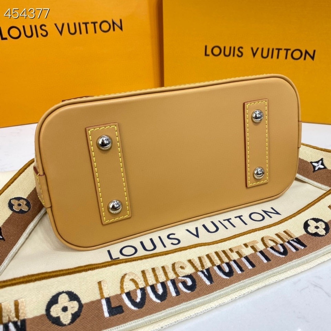 LV Alma GLAMI SunGlamIower Yellow For Women, WomenÃ¢â‚¬â„¢s Handbags, Shoulder And Crossbody Bags 9.3in/23.5cm LV M59358