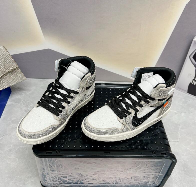 SAMC - NKE Shoes - 192