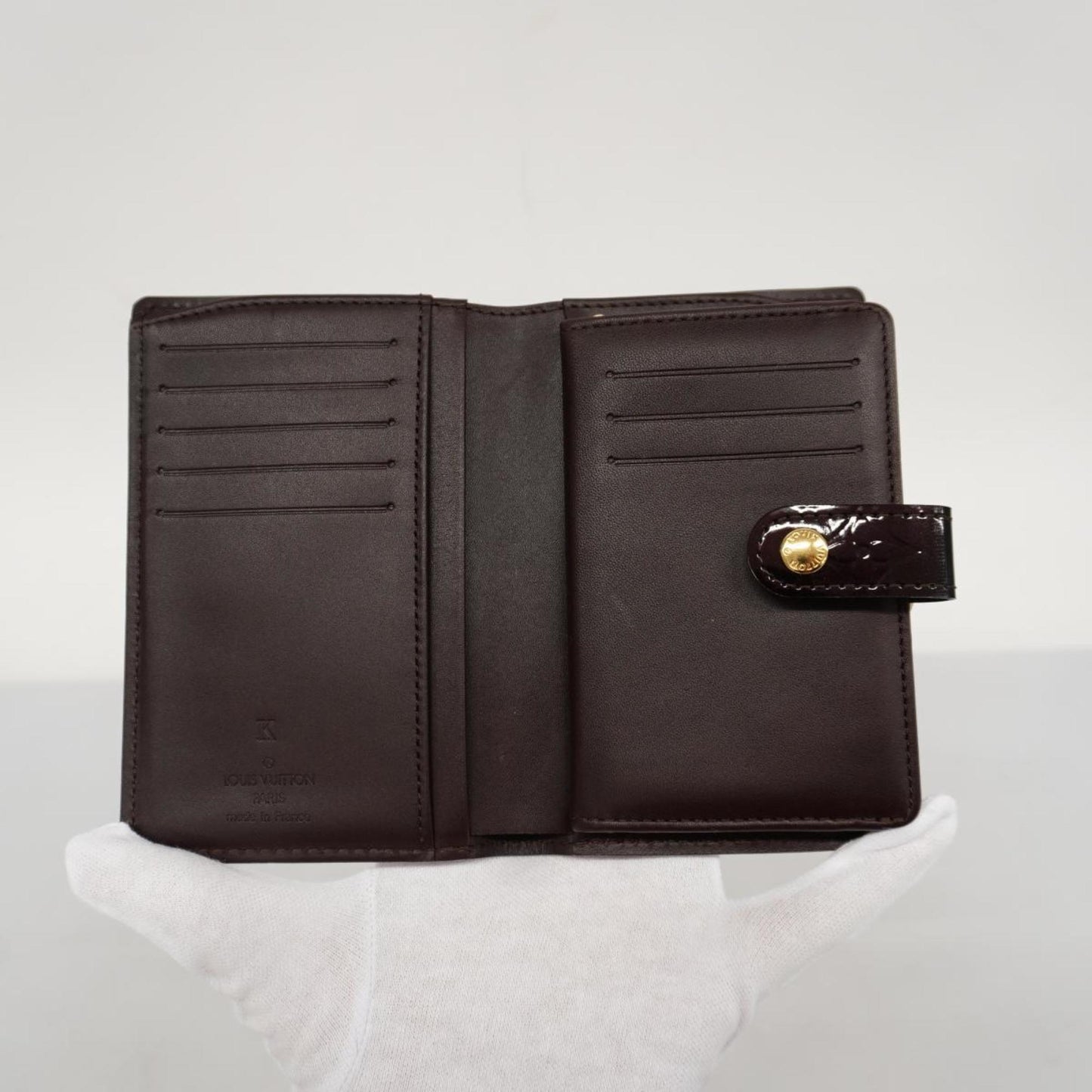 Louis Vuitton Portefeuille Viennois  Patent Leather Wallet  ()