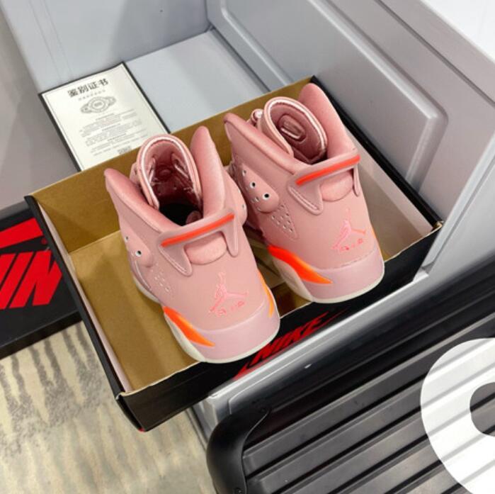 SAMC - NKE Shoes - 1630