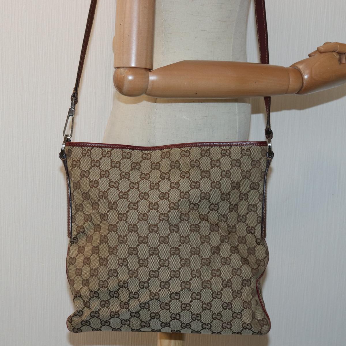 GUCCI GG Canvas Shoulder Bag Beige Red 113013 82709